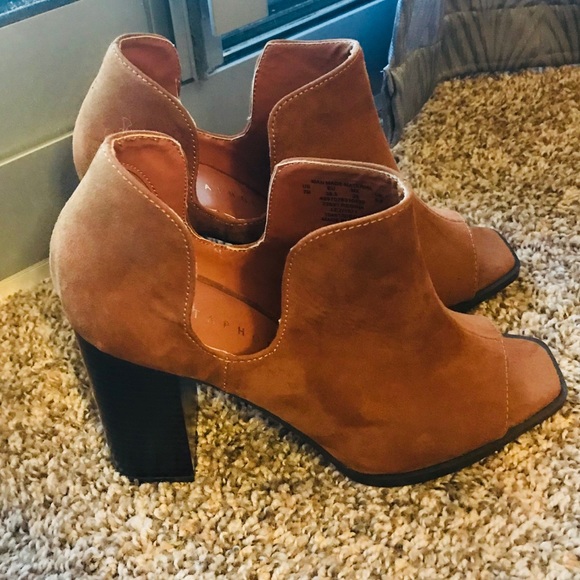 Metaphor Women's Regina Open Toe Shoe - Brown 7M - Picture 3 of 8